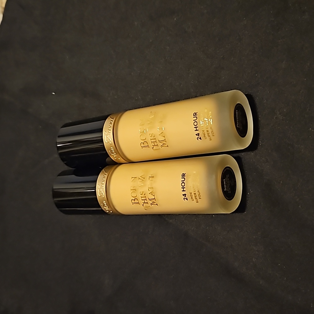 Too Faced Born thus way Matte 24 hrs